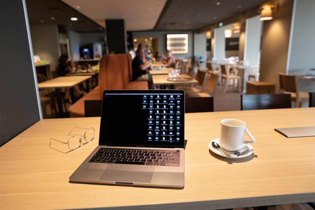 Готель Ibis Styles Clermont-Ferrand Aeroport Екстер'єр фото
