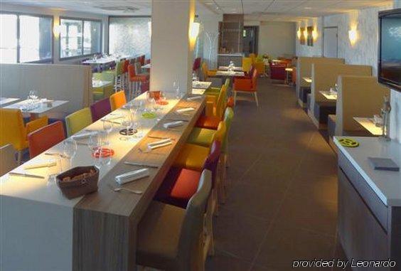 Готель Ibis Styles Clermont-Ferrand Aeroport Ресторан фото