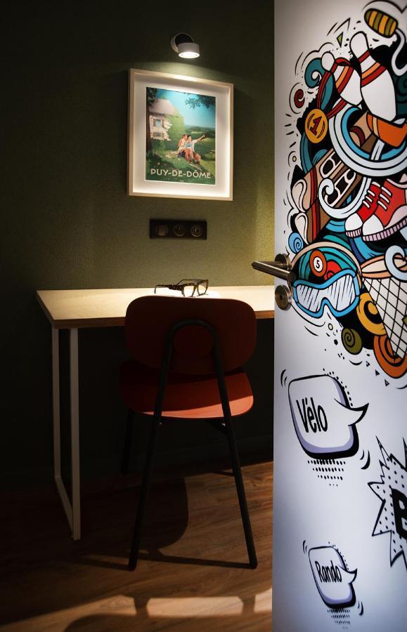 Готель Ibis Styles Clermont-Ferrand Aeroport Екстер'єр фото