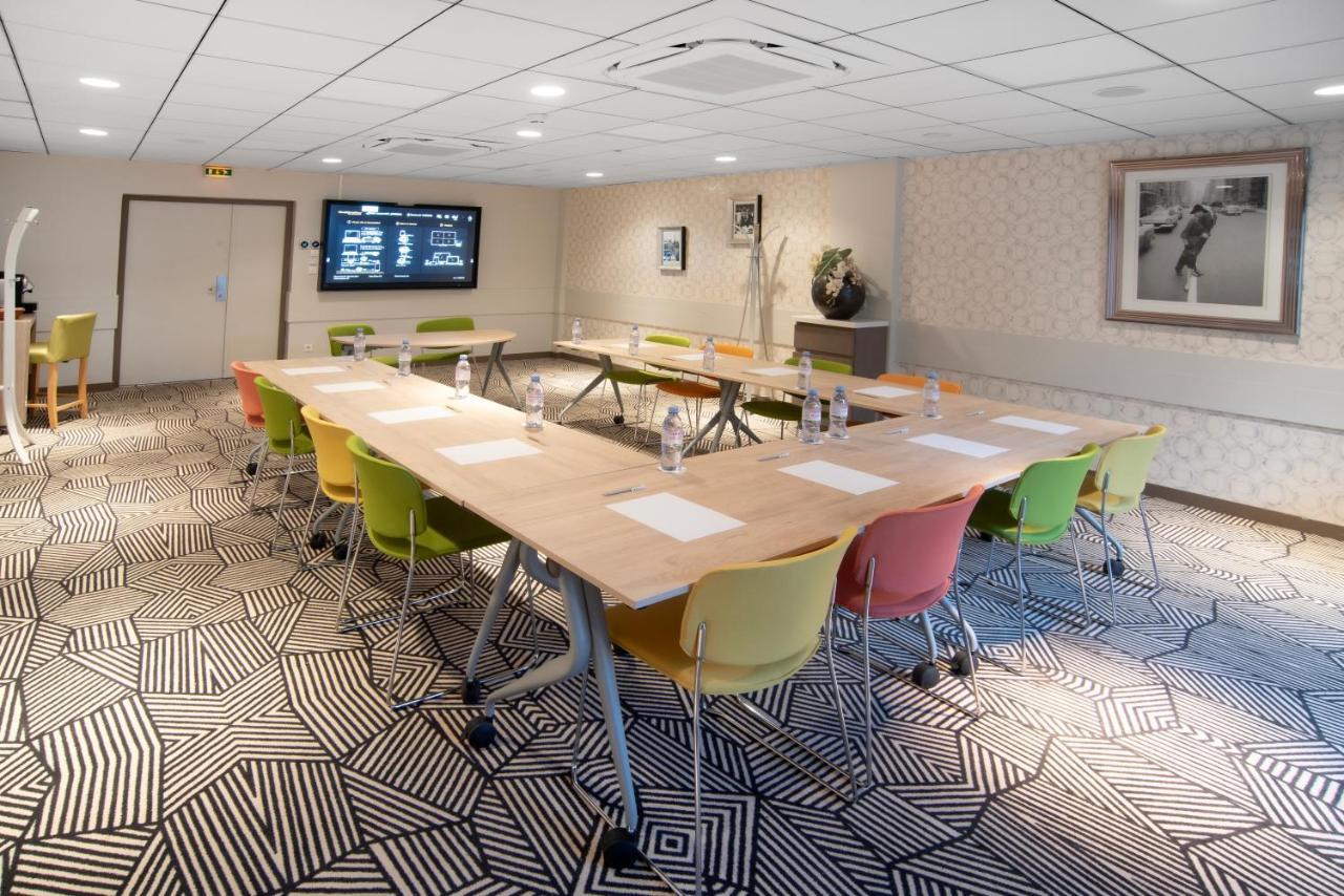 Готель Ibis Styles Clermont-Ferrand Aeroport Екстер'єр фото