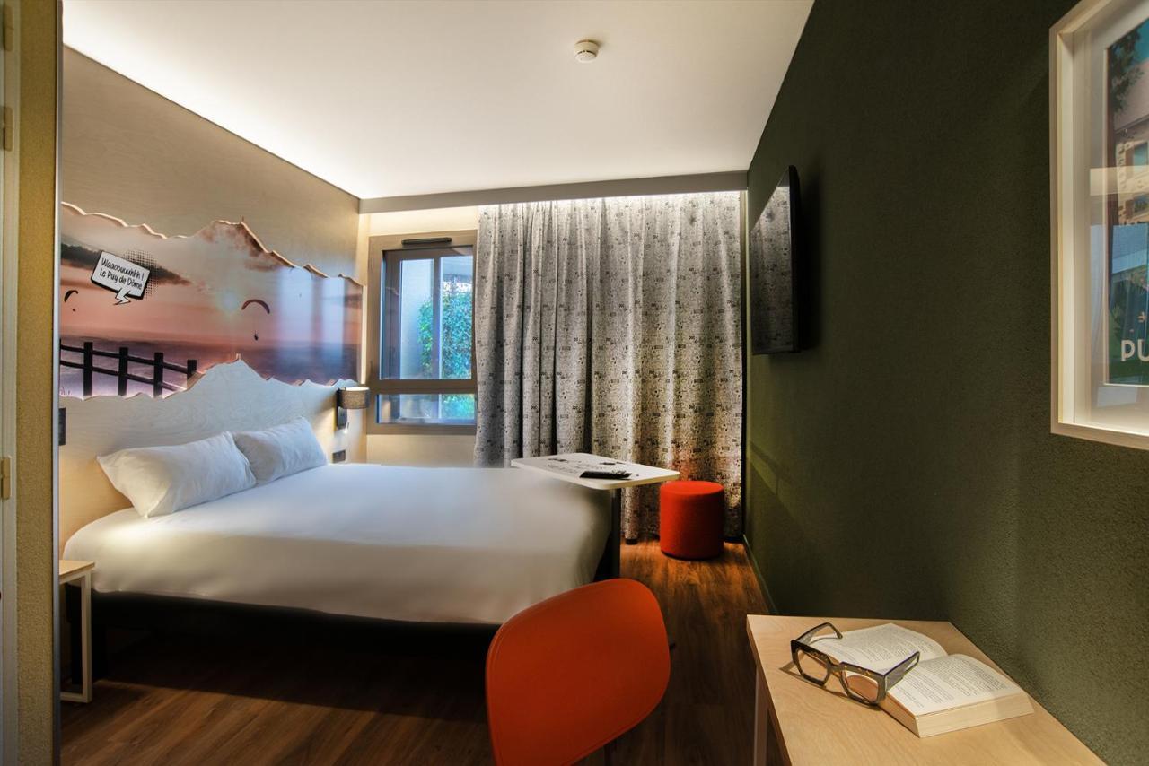 Готель Ibis Styles Clermont-Ferrand Aeroport Екстер'єр фото